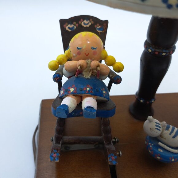 Musical Nursery Lamp - Picture 10 of 10